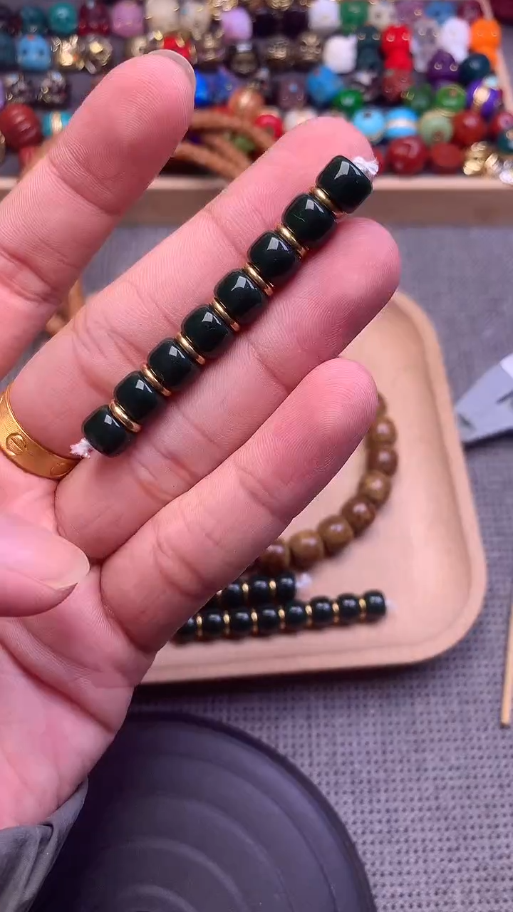 颈饰琉璃老油绿直切卡8mm 一组发