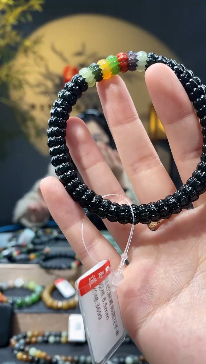 【闪购商品】和田玉1未镶嵌8.5mm黑莲花手串