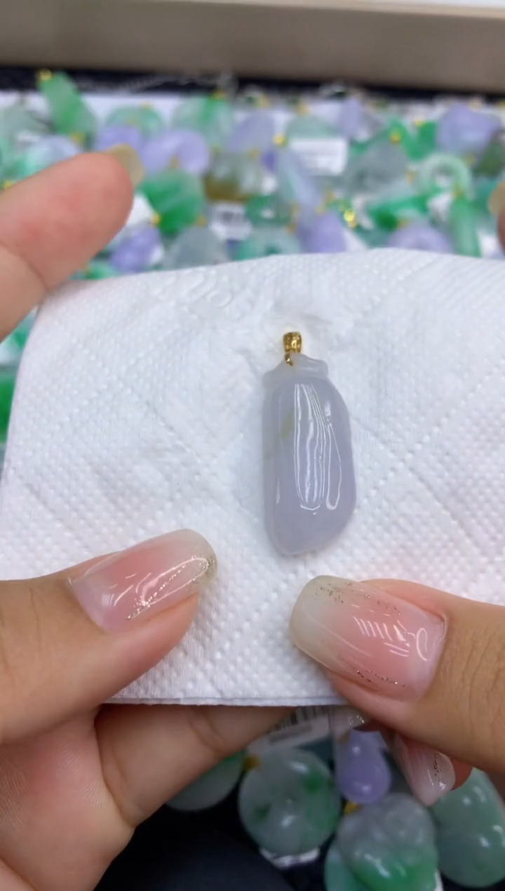 颈饰未镶嵌翡翠天然缅甸A货翡翠1