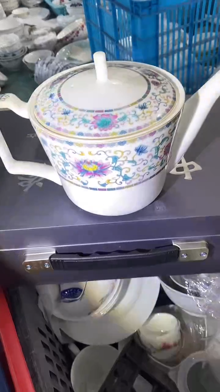 摆件陶白色珐琅彩大茶壶