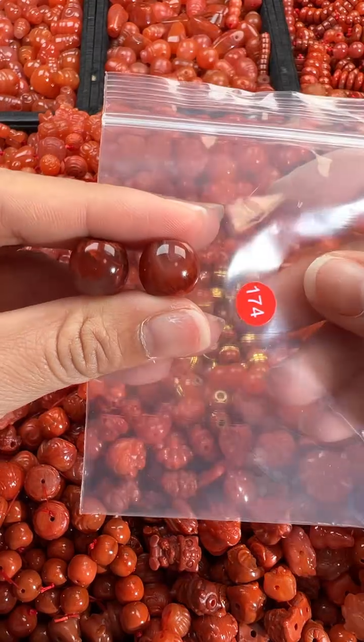 【闪购商品】南红玛瑙颈饰未镶嵌1