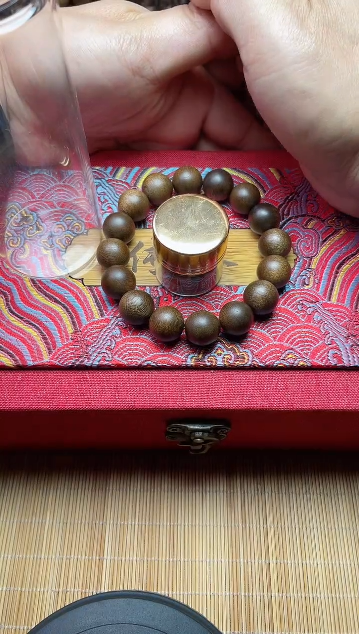 【闪购商品】沉香手串海南绿棋沉水B1430890