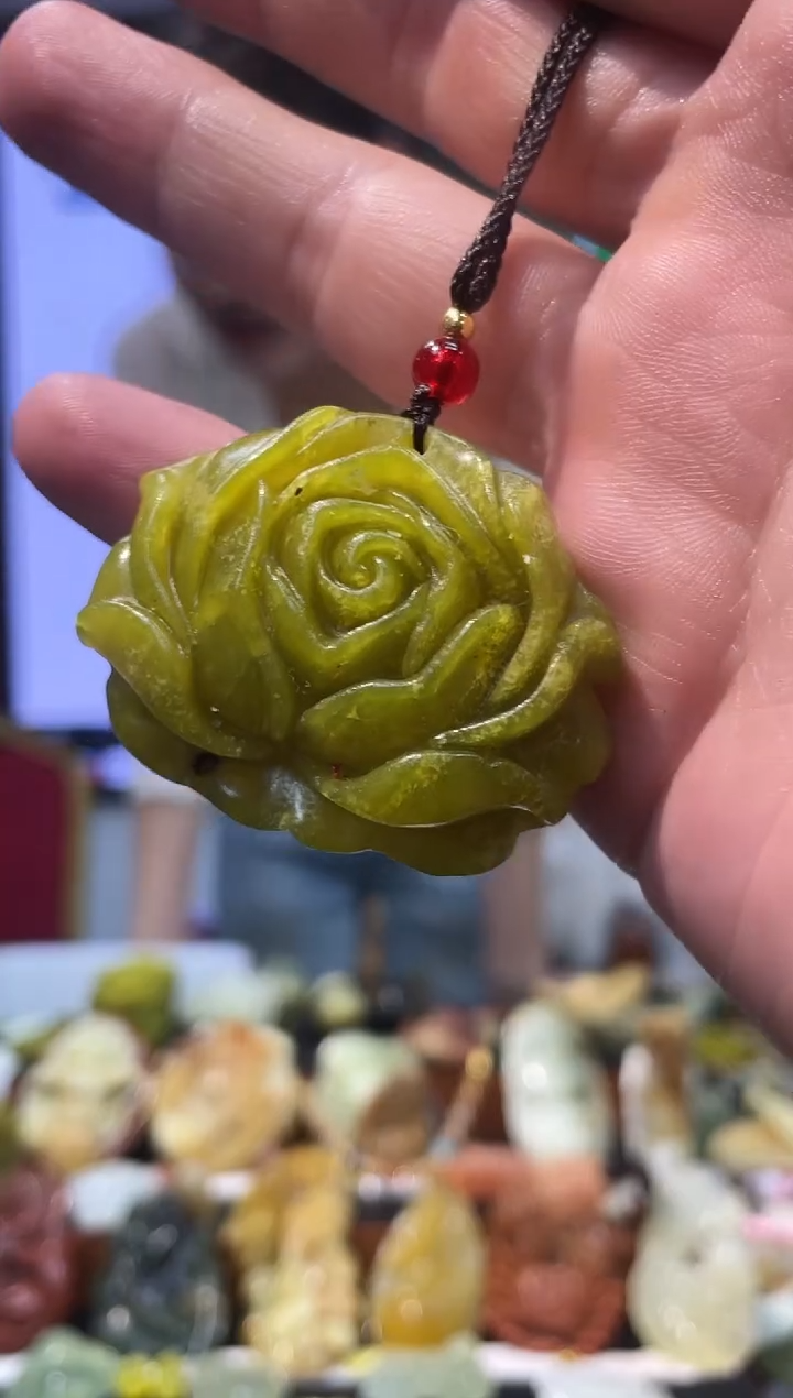 【闪购商品】岫玉吊坠未镶嵌·