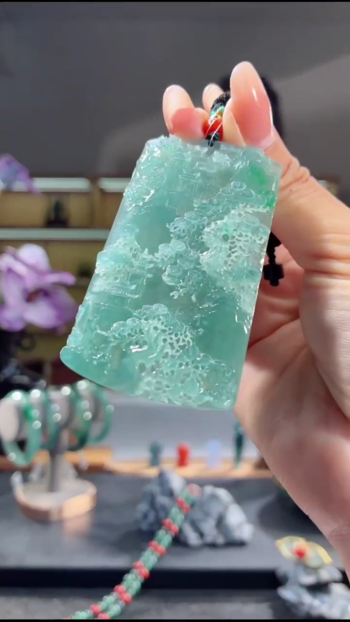 吊坠(不含链)未镶嵌翡翠山水牌