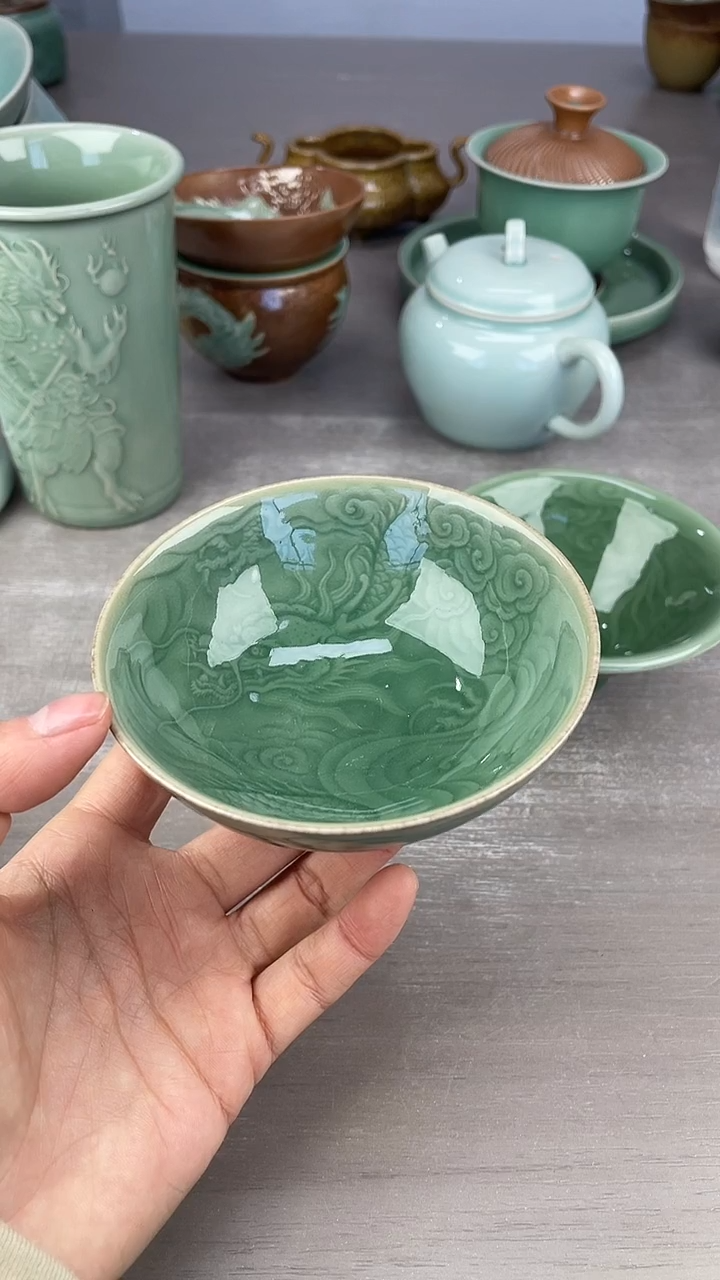 青瓷仓储清仓福利微瑕龙茶碗