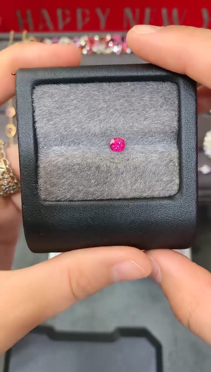 【闪购商品】定制尖晶石裸石未镶嵌枕型 吉尔德曼辛超强绝地 0.55ct