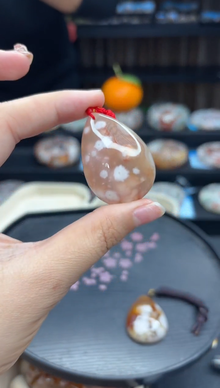 【闪购商品】石英质玉颈饰未镶嵌45