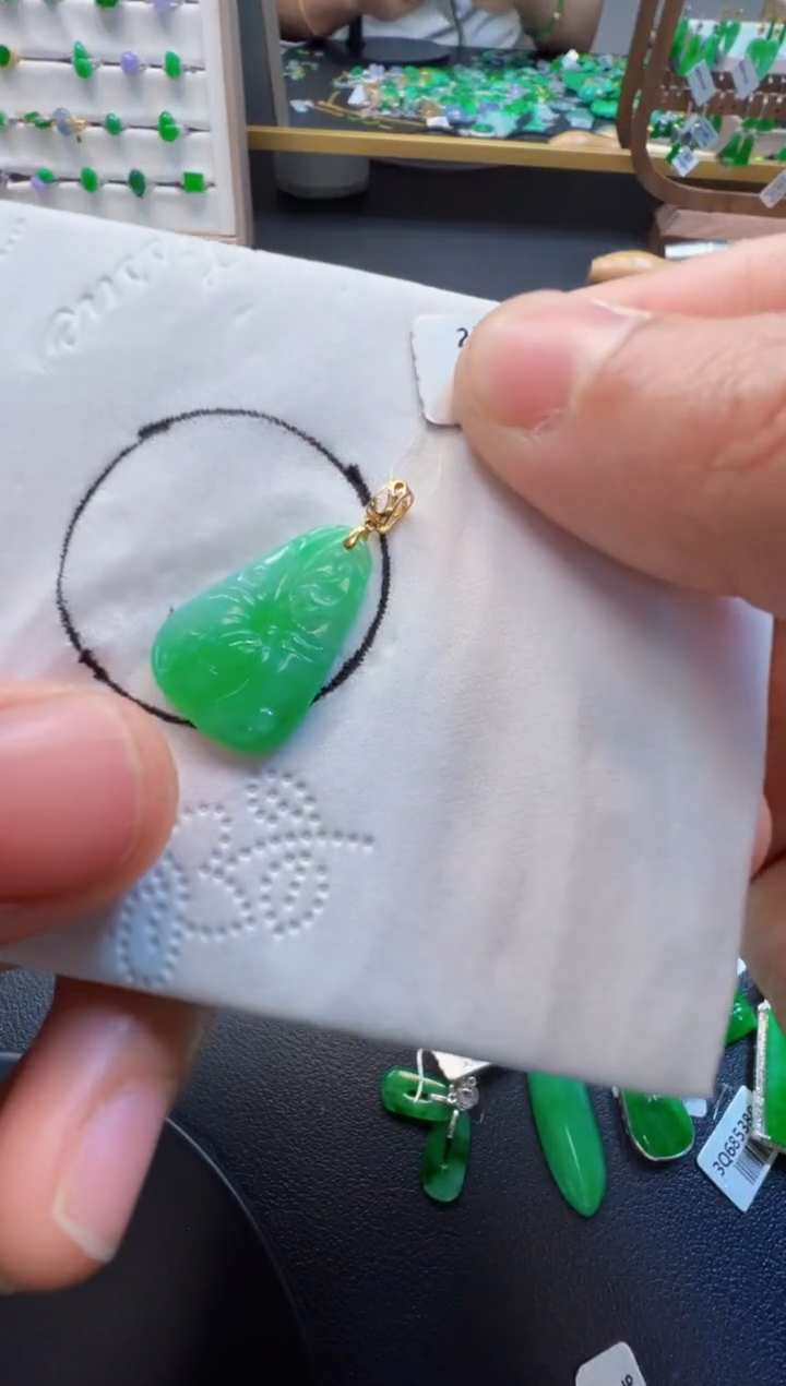【闪购商品】定制翡翠18K金镶嵌268元