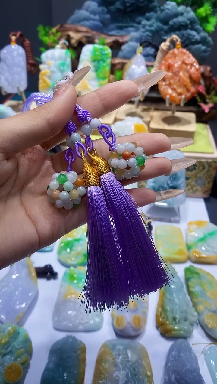 【闪购商品】翡翠颈饰未镶嵌翡翠A货