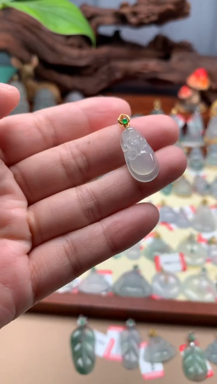 【闪购商品】翡翠颈饰18K金镶嵌财爷