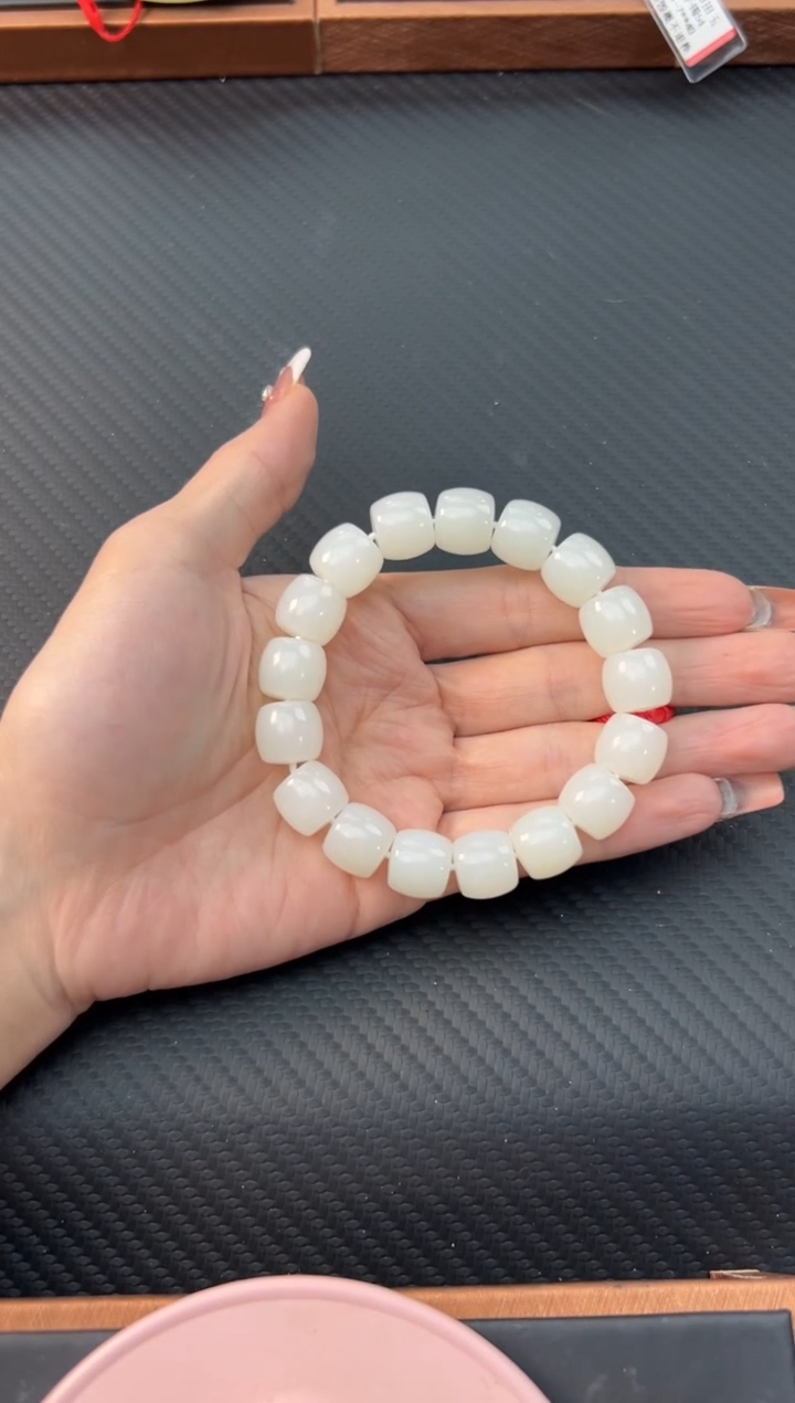 【闪购商品】和田玉手串未镶嵌天泰微色差卡13直切手串