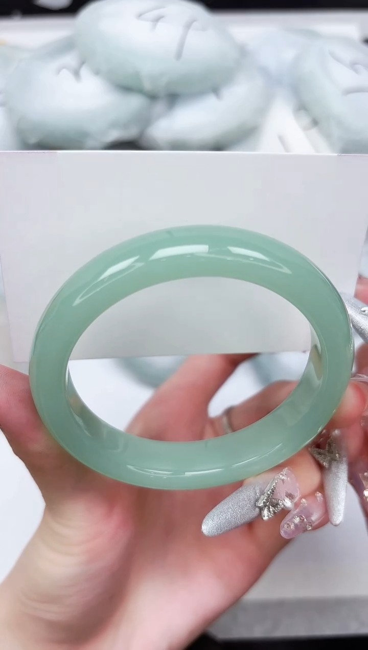 石英质玉手镯未镶嵌53-57.4