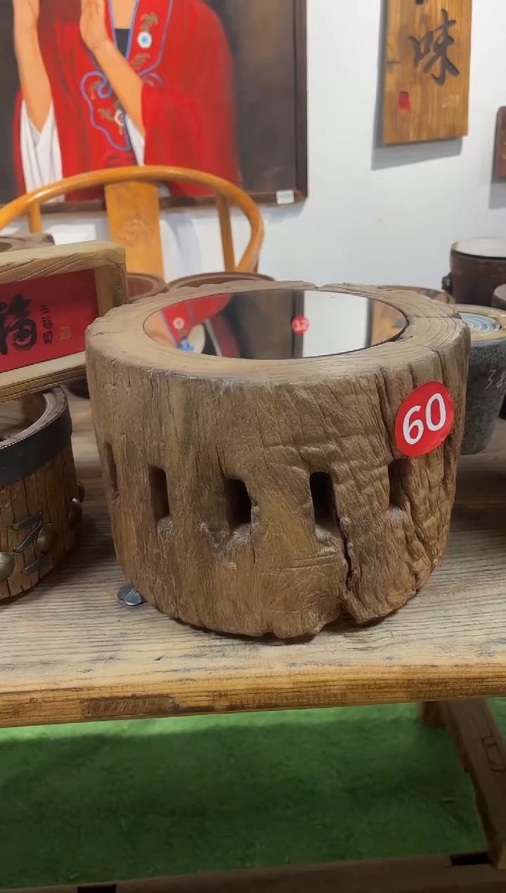沃*巴风化老门板丙烯画