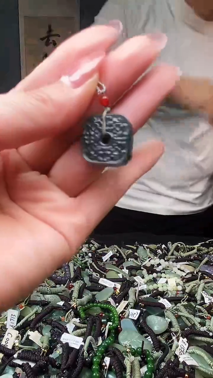 颈饰未镶嵌和田玉多样性发货，拍一发一