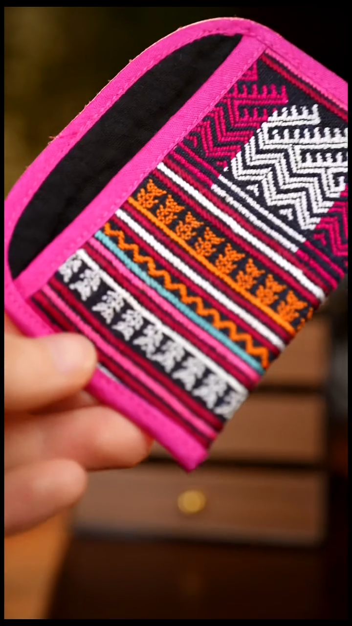 刺绣私人定制苗族手工卡包Z240