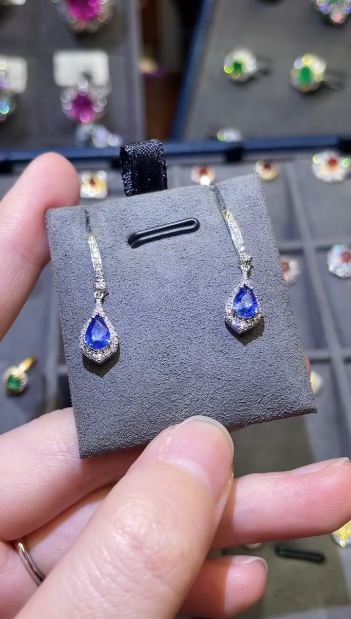 【闪购商品】蓝宝石耳坠18K金镶嵌1ct