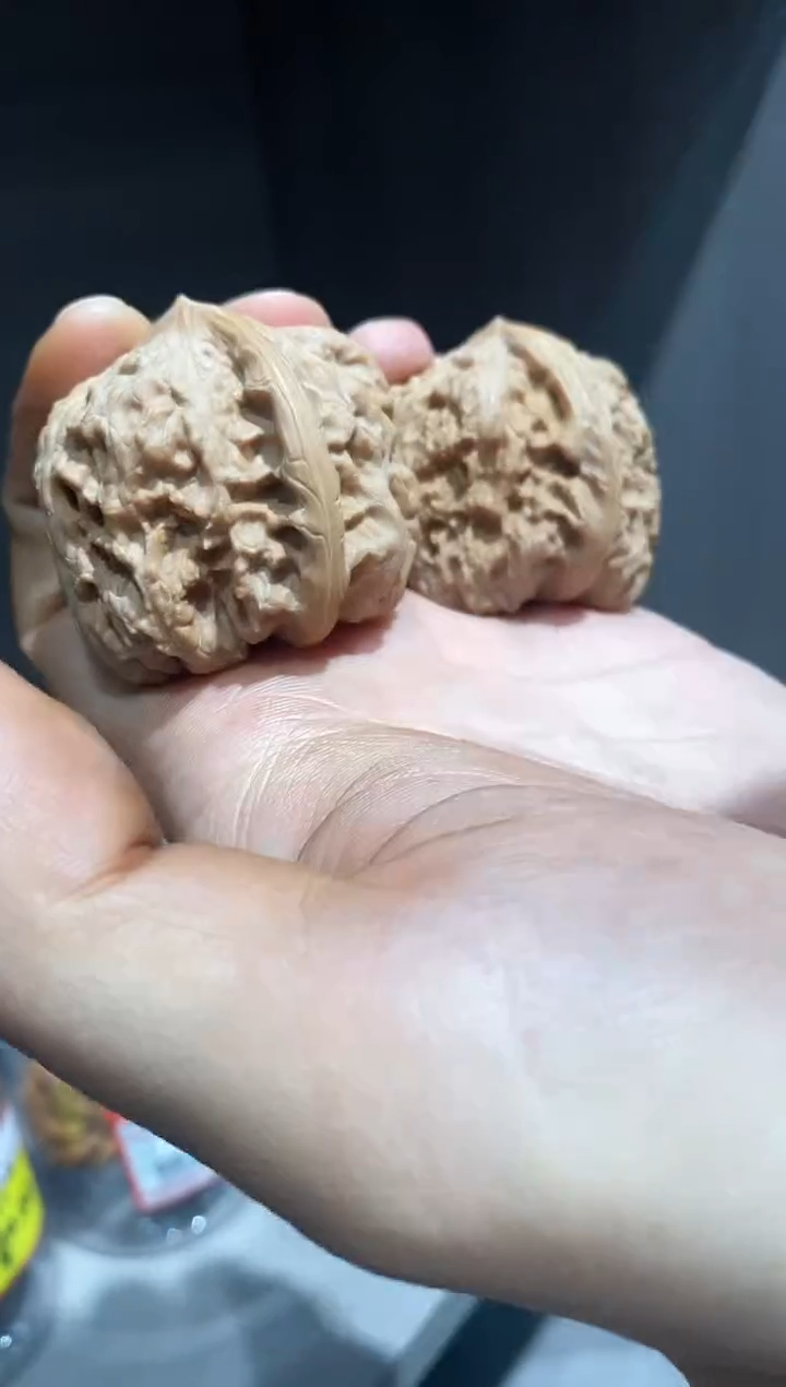 文玩核桃把件微修打底千佛山38左右