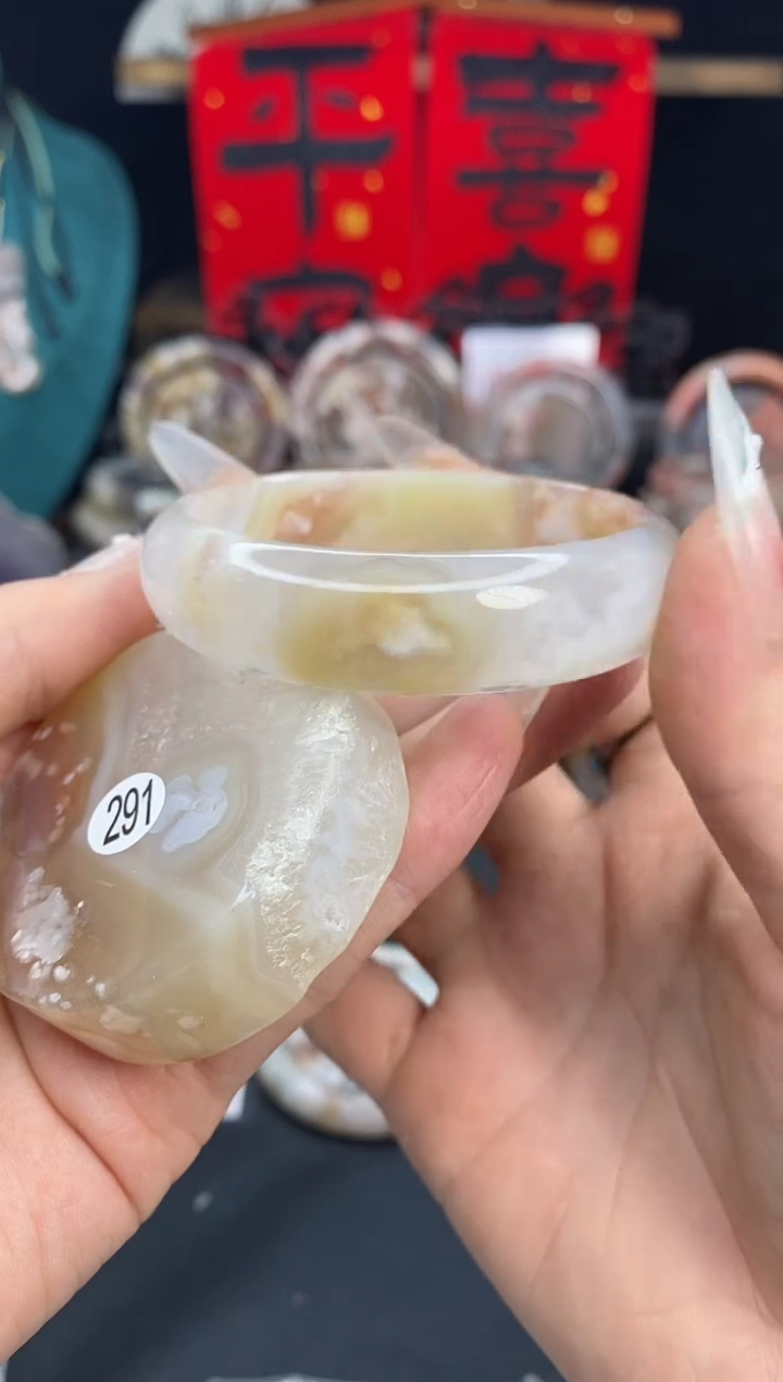 【闪购商品】石英质玉手镯（圆镯）未镶嵌53