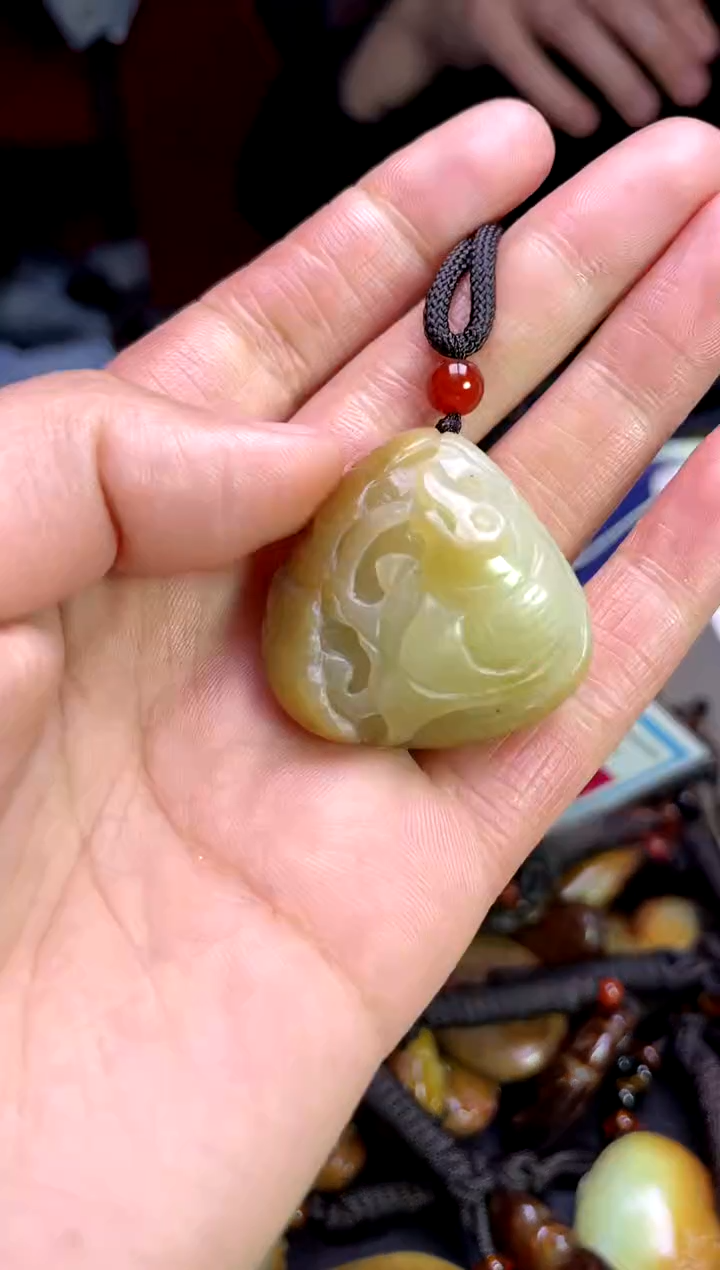 【闪购商品】和田玉颈饰未镶嵌1