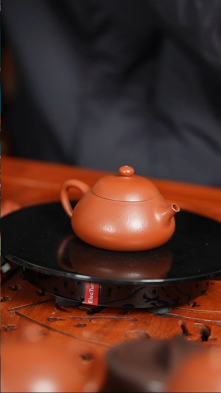 【闪购商品】紫砂茶宠朱泥矮梨形薄胎内推100cc