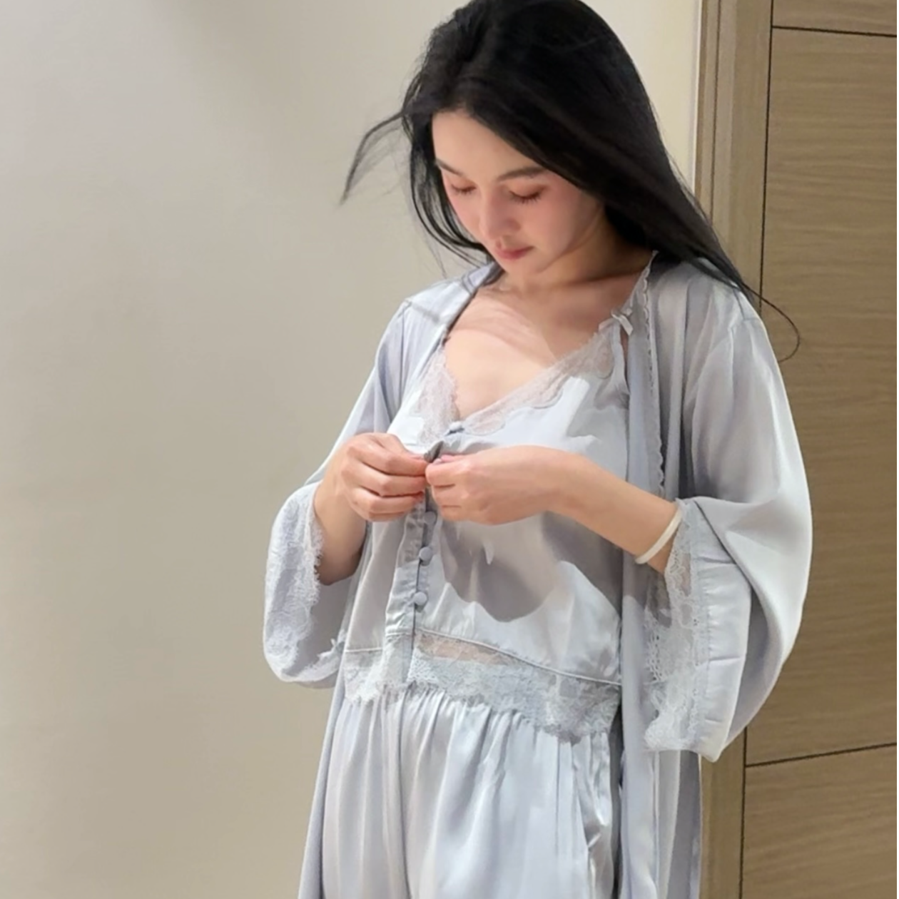 〈罗曼史〉法式蕾丝吊带睡衣女纯欲家居服三件套