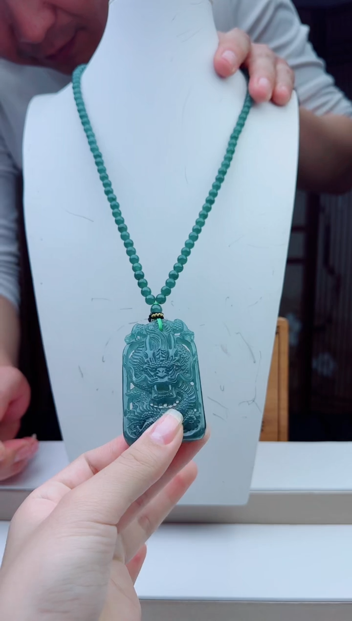 颈饰未镶嵌翡翠多样性发其一