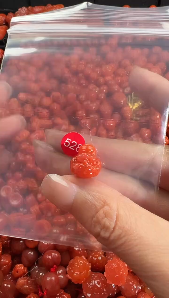 颈饰未镶嵌南红玛瑙1