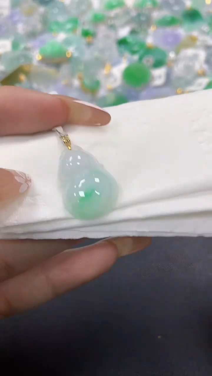 颈饰18K金镶嵌翡翠a货假一赔三支持复检百元上9元证书费自理