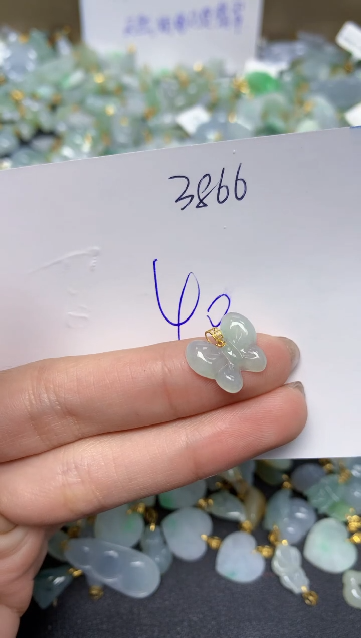 【闪购商品】翡翠颈饰未镶嵌 天然翡翠A货