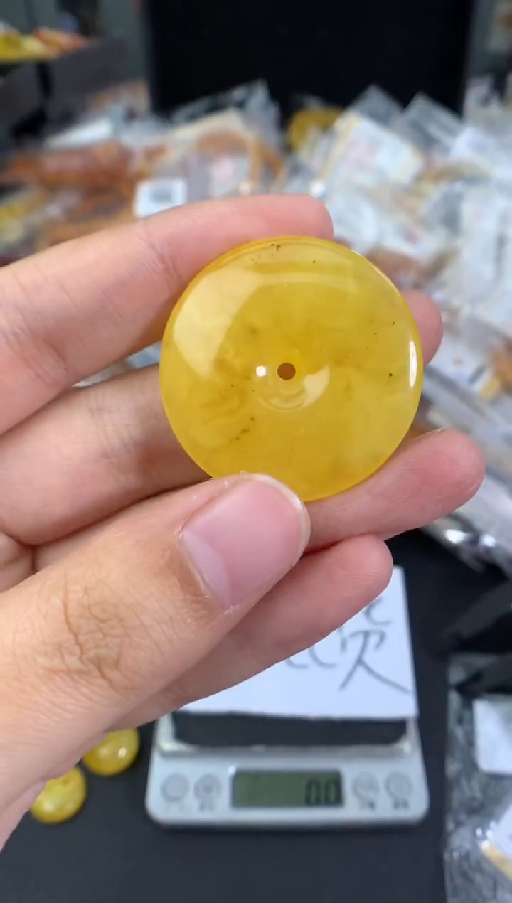 蜜蜡未镶嵌珠宝奇石1