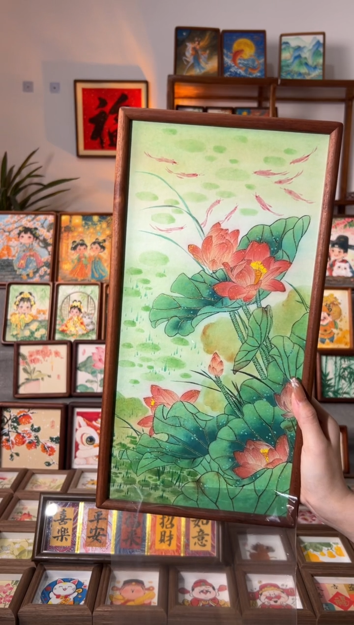 【闪购商品】国画荷花金鱼 手绘国画40胡桃