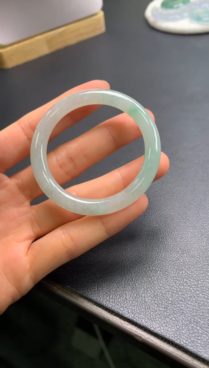 未镶嵌定制翡翠0903493106（44*5.7*6.4）