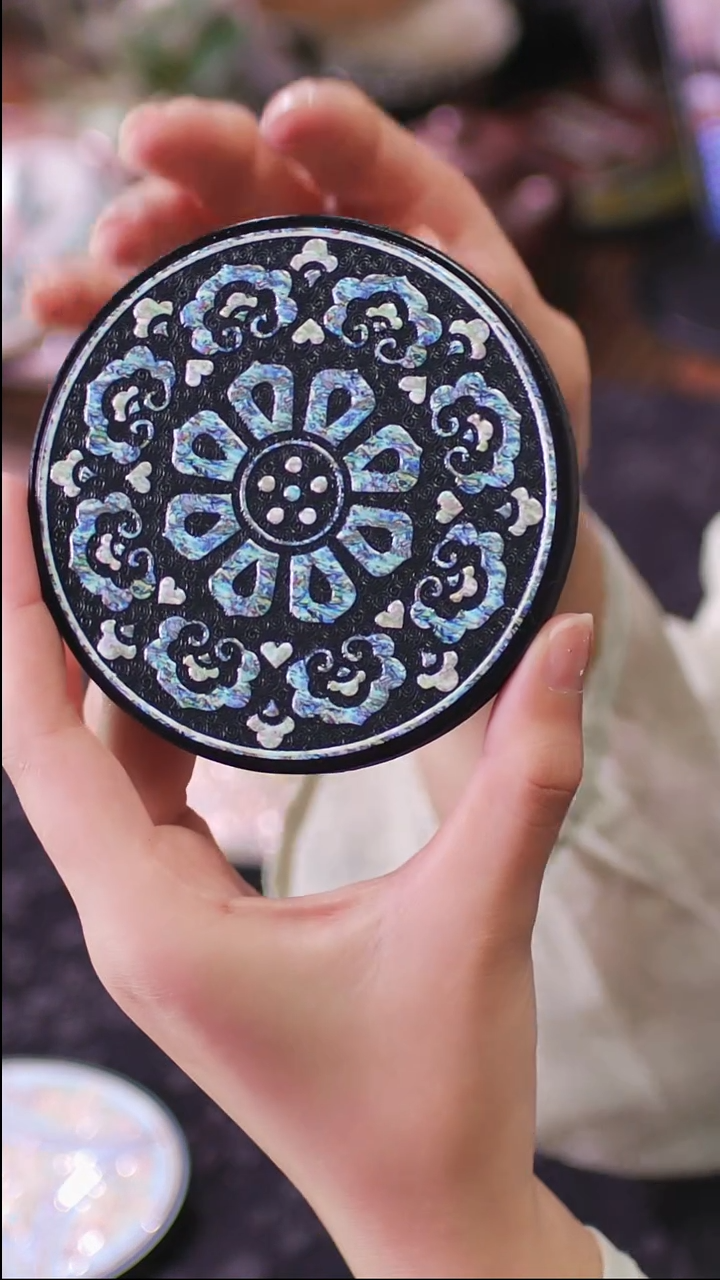 壹藏贰宝幻夜图案杯垫一片