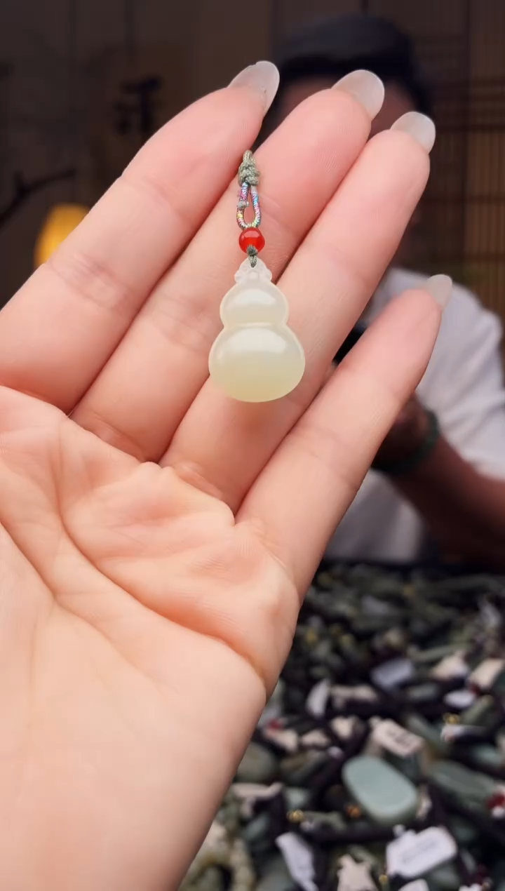 颈饰未镶嵌和田玉多样性发货，拍一发一