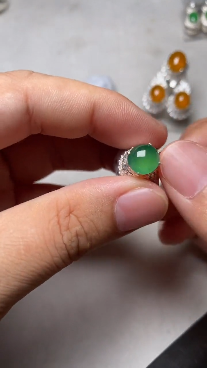 未镶嵌定制翡翠流*、天然缅甸翡翠A货