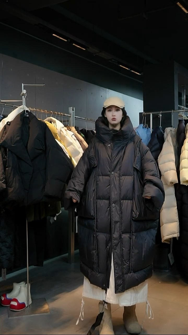 黑色羽绒外套黑色羽绒外套