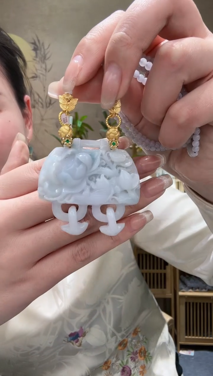 【闪购商品】翡翠耳饰未镶嵌吊坠