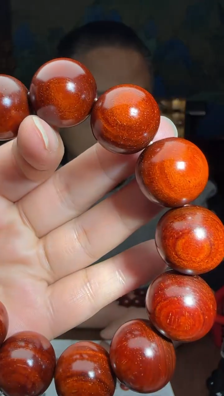 【闪购商品】小叶紫檀手串/手链1.8*13颗180度龙鳞纹