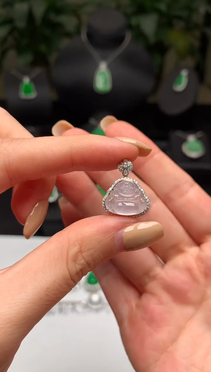 颈饰18K金镶嵌翡翠佛公