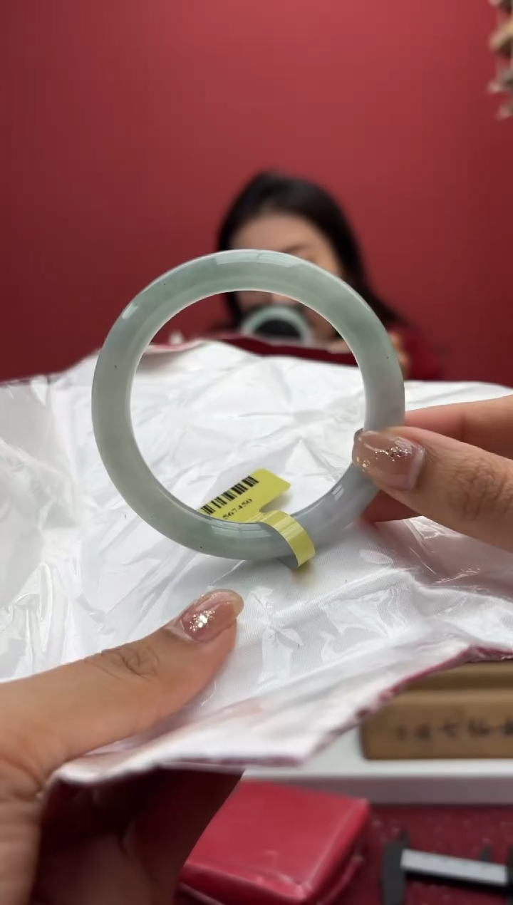 【闪购商品】翡翠手镯（圆镯）未镶嵌14手镯