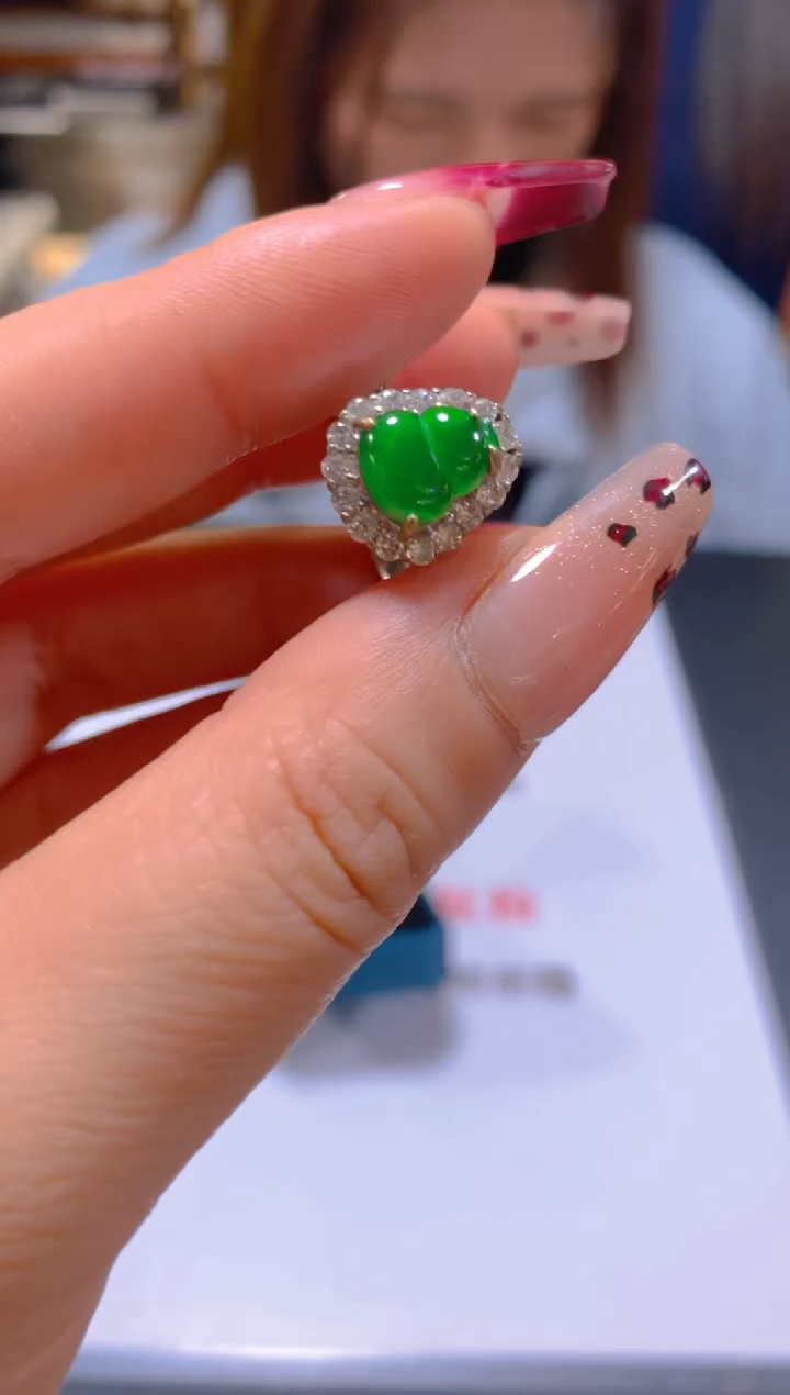 未镶嵌戒指翡翠多样性发一