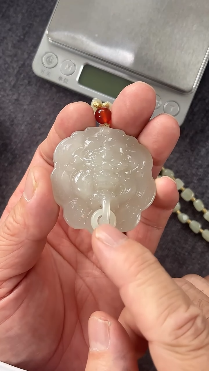 颈饰未镶嵌和田玉黄财神