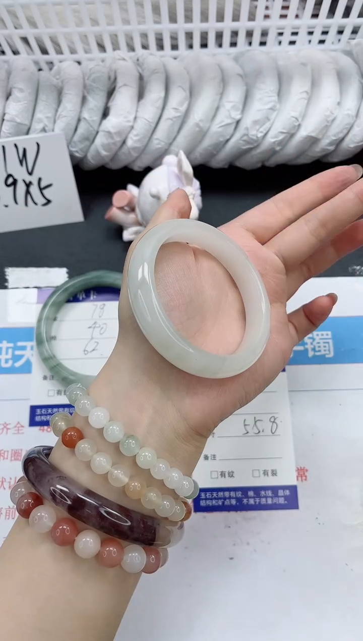 【闪购商品】石英质玉手镯未镶嵌k79-55.8