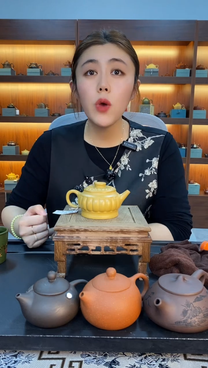 茶壶紫砂筋纹菊蕾 黄金段泥 范俊美