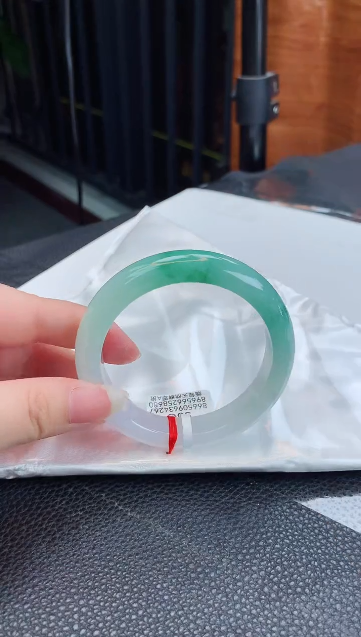 【闪购商品】翡翠手镯未镶嵌缅甸天然翡翠A货手镯