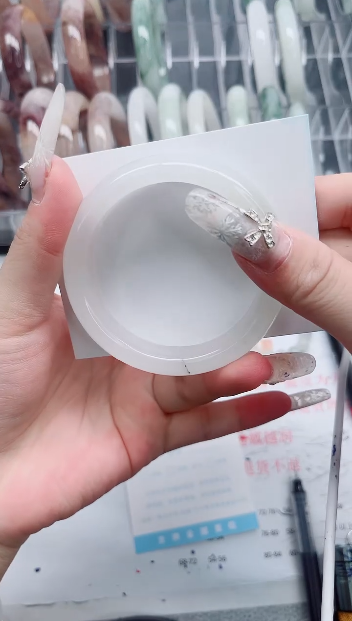 【闪购商品】石英质玉手镯未镶嵌A346-56.2