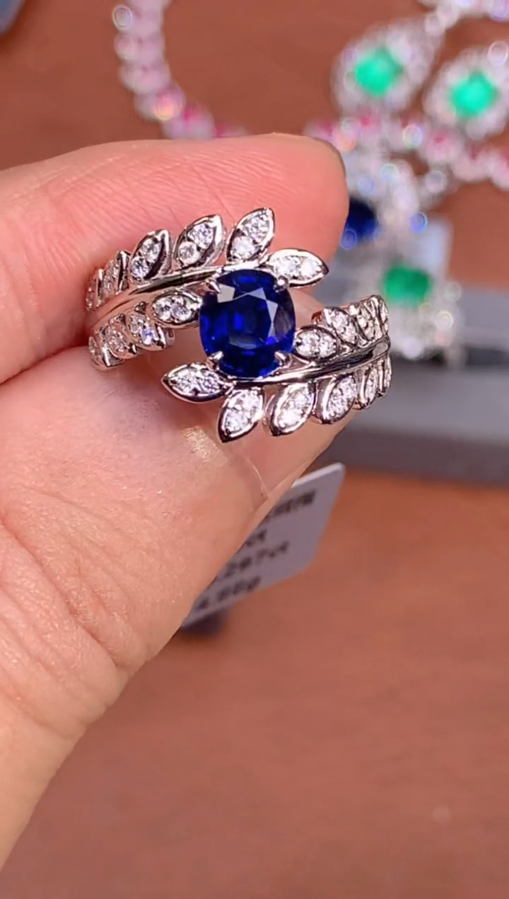 【闪购商品】蓝宝石戒指18K金镶嵌1.3CT