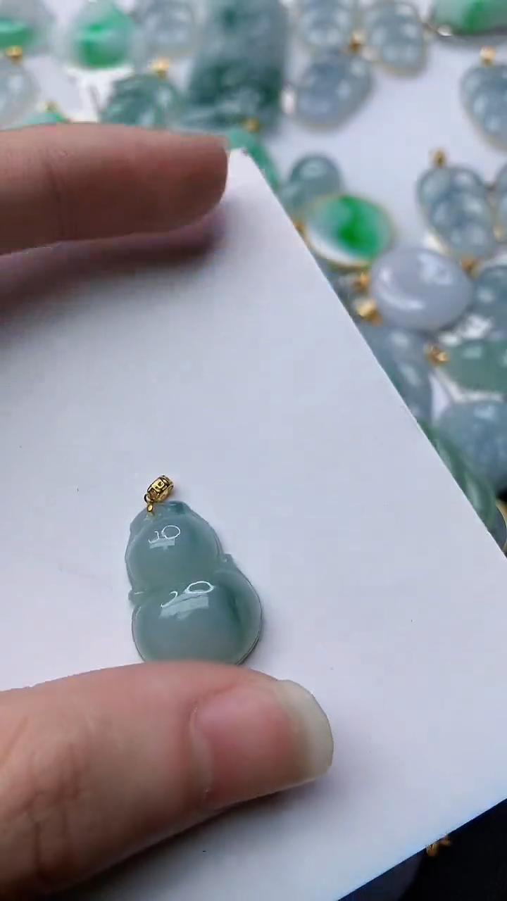 【闪购商品】翡翠颈饰18K金镶嵌2.........