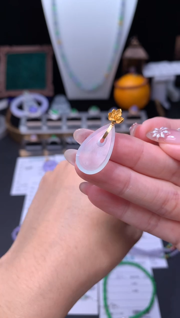 18K金镶嵌定制翡翠48小时鉴赏期 退货不扣服务费