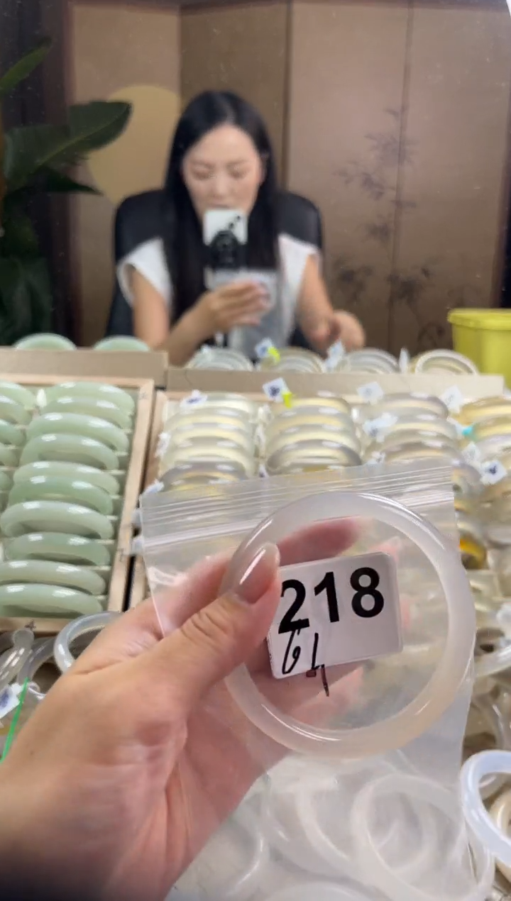 手镯玛瑙/玉髓未镶嵌218